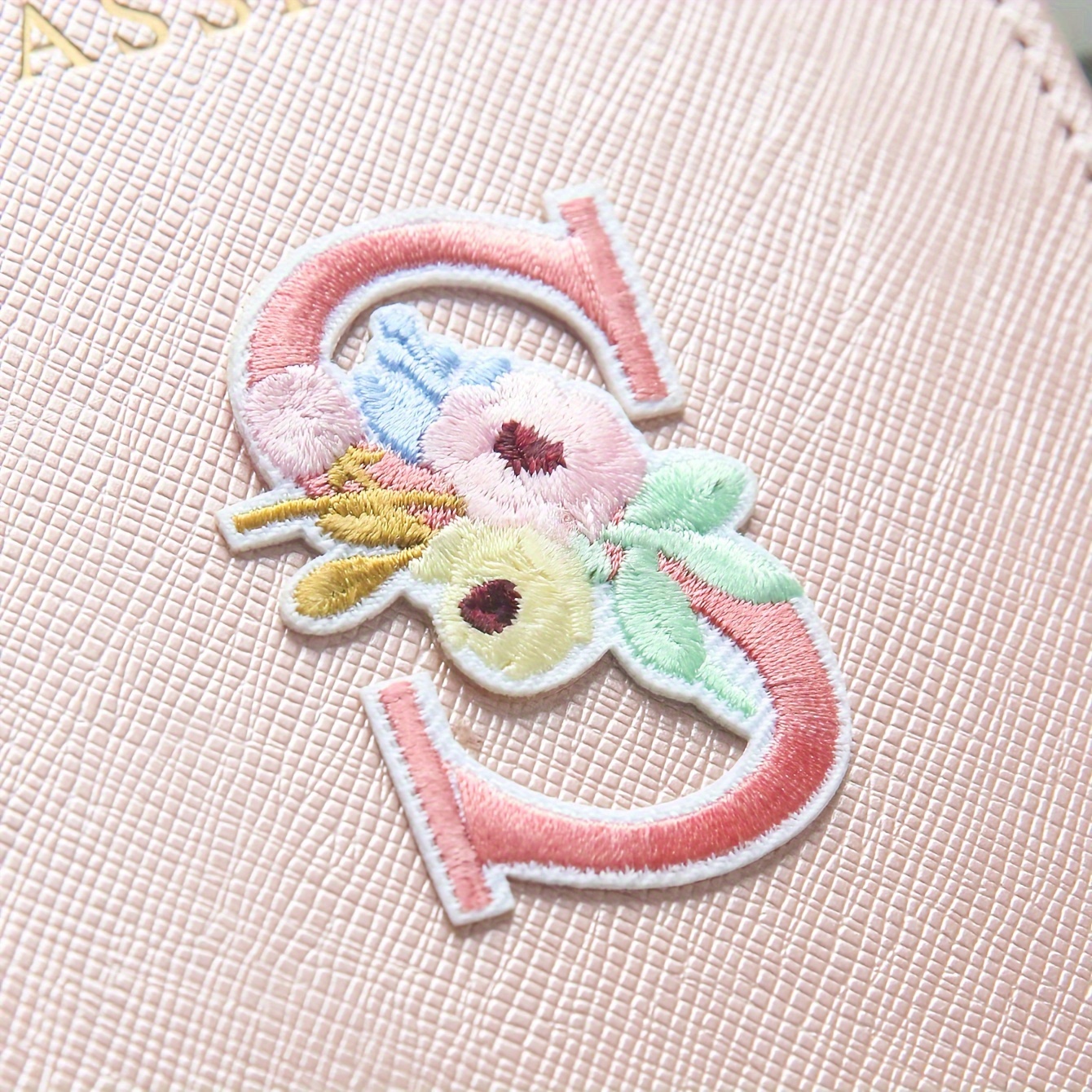 Custom Floral Initial Letter P - Travel Accessories Hong Kong ulasan dan harga