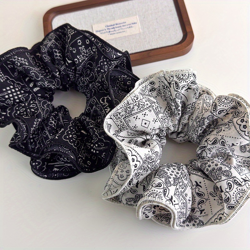 Elegant Black and White Fabric - Travel Accessories Gear ulasan dan harga